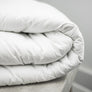 Couette synthétique quatres saisons détachable par boutons pression par Otelia Maison