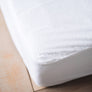 Protège matelas en 100% micro polyester et imperméable par Otelia Maison