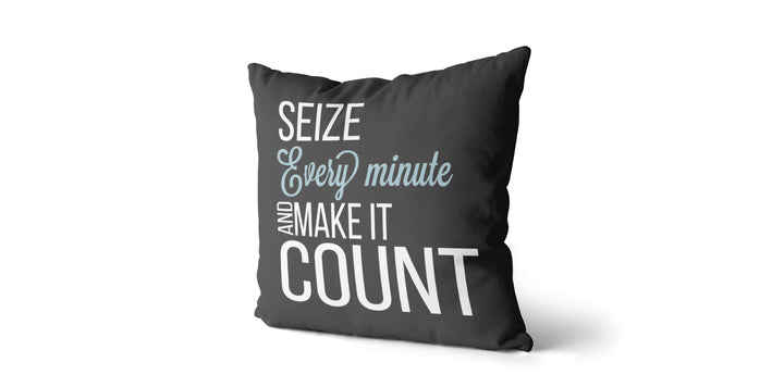 Coussin Seize every minute and make it count couleur charcoal et bleu ciel