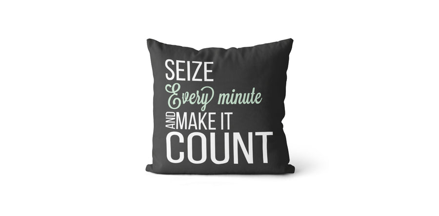 Coussin Seize every minute and make it count couleur charcoal et menthe