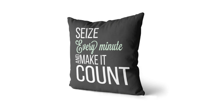 Coussin Seize every minute and make it count couleur charcoal et menthe