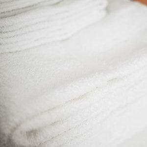 Ensemble de serviettes blanches épaisses de qualité d'hôtel par Otelia Maison